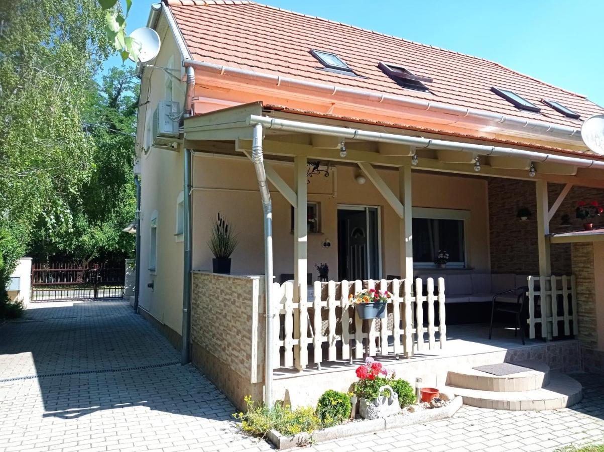 Sommer Ferienhaus Balatonszarszo Ngoại thất bức ảnh